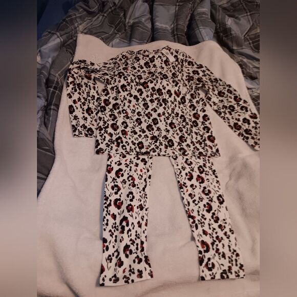 Old Navy Softest Long-Sleeve Printed T-Shirt and Leggings NWT - Picture 1 of 8